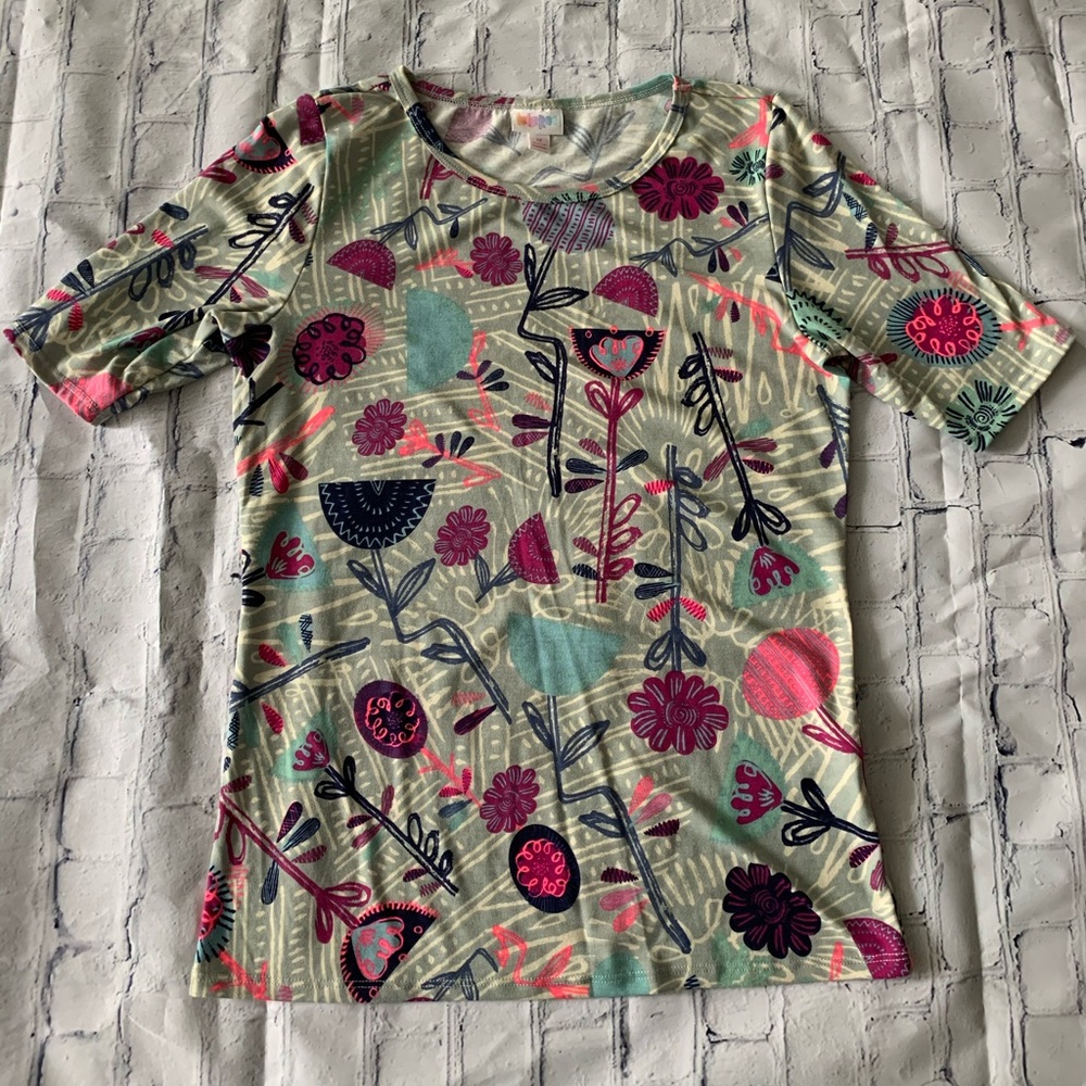 Lularoe top